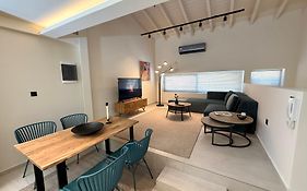 Kalm II - Curated Stays In The Historic Center